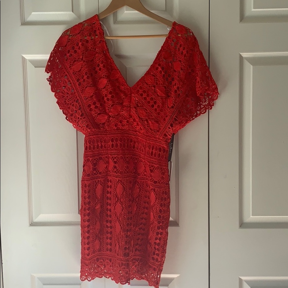 Lulu’s NWT- red lace mini dress